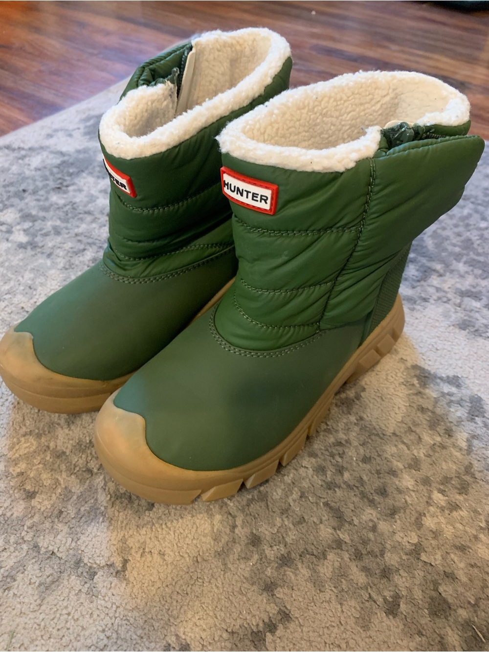 Hunter Green Quilted Snow Boots with Cream Sherpa Lining